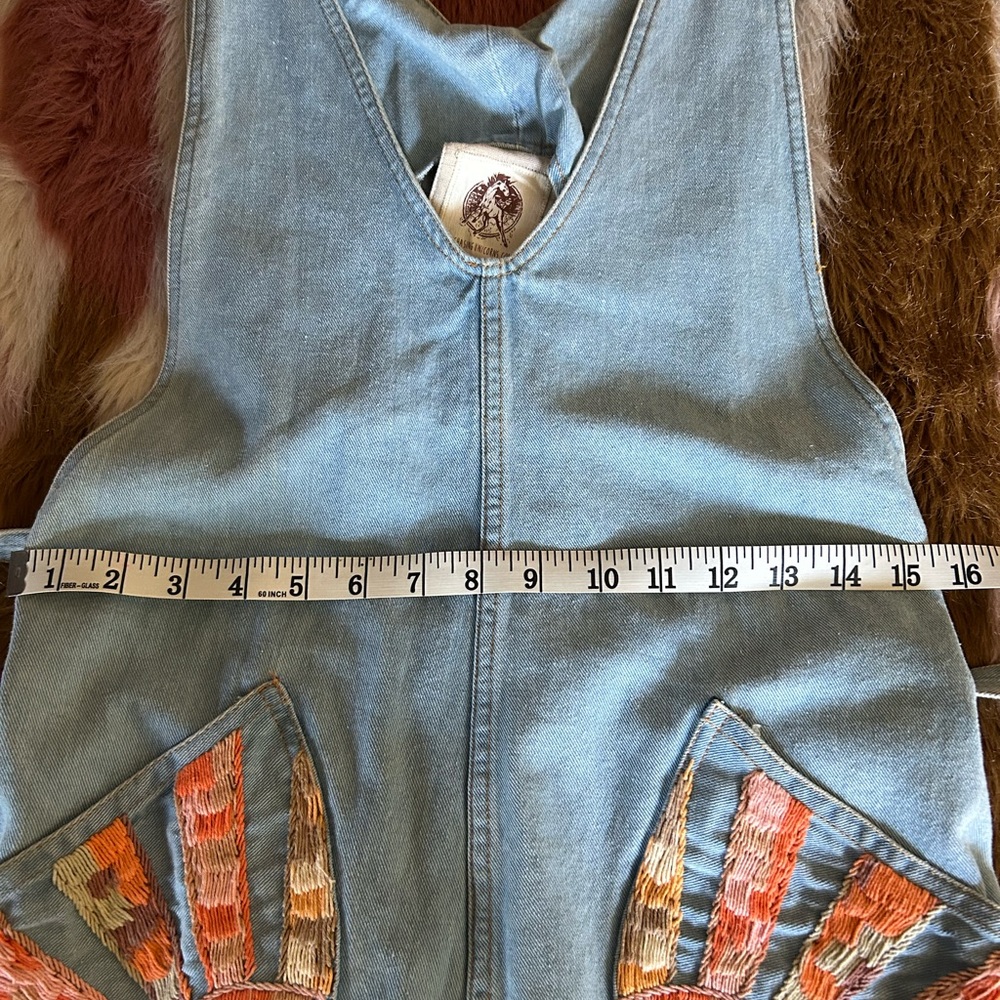 Chasing Unicorns Waiting for the Sun embroidered short denim overalls size M - Picture 12 of 17